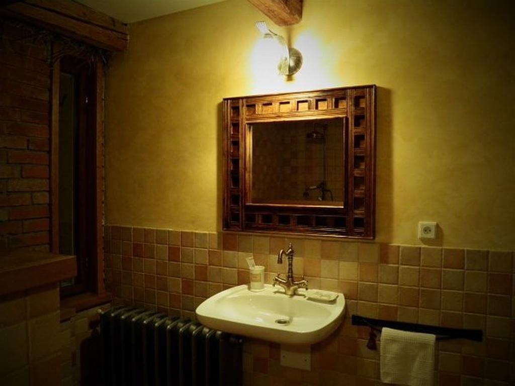 Dvur Olsiny -Hotel And Horse-Riding Karviná Habitación foto
