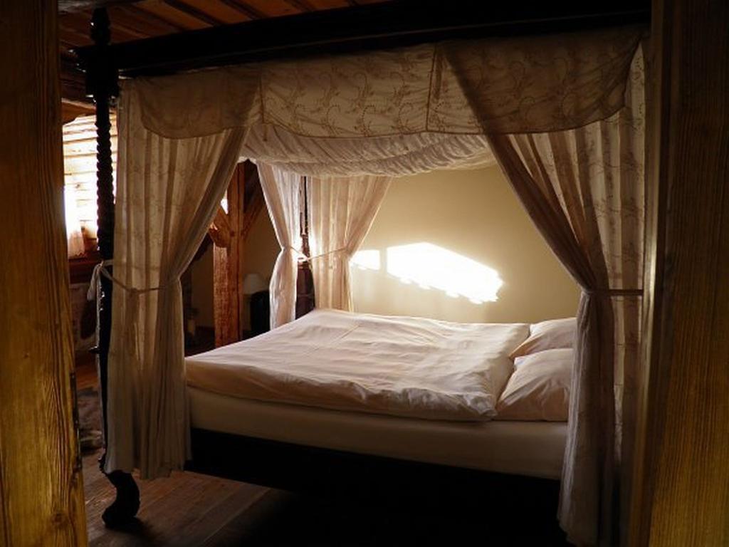 Dvur Olsiny -Hotel And Horse-Riding Karviná Habitación foto